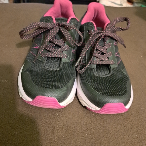 Athletic Works Running Shoes - Picture 8 of 10